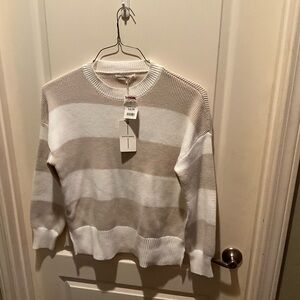 Moon&Madison Crewneck Sweater - Cream/Brown Stripes with stylish side slits.